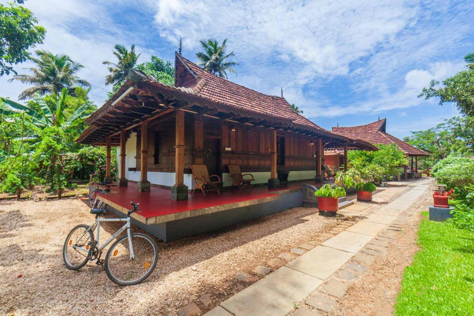 Stayvista At La Riva Heritage Villa With Bicycle Alappuzha Exterior foto