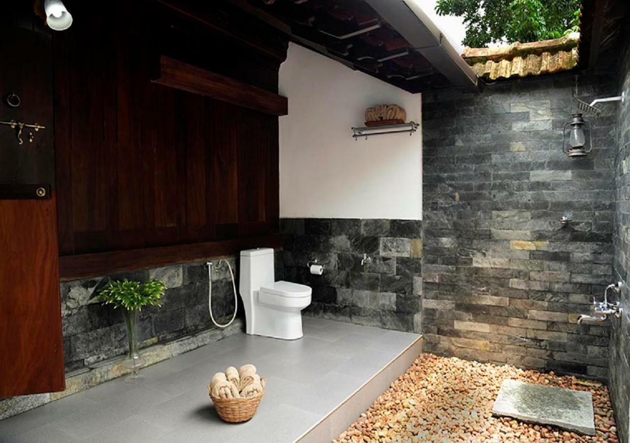 Stayvista At La Riva Heritage Villa With Bicycle Alappuzha Exterior foto